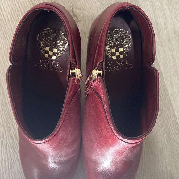 Vince Camuto / Women's Heel Ankle Boots - Picture 7 of 9